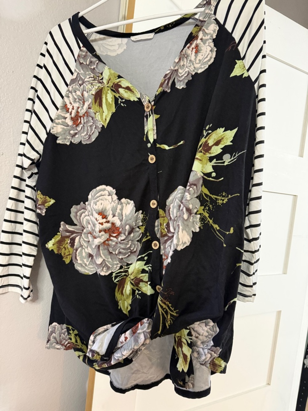 Floral Button-Front Raglan Top in Black and White